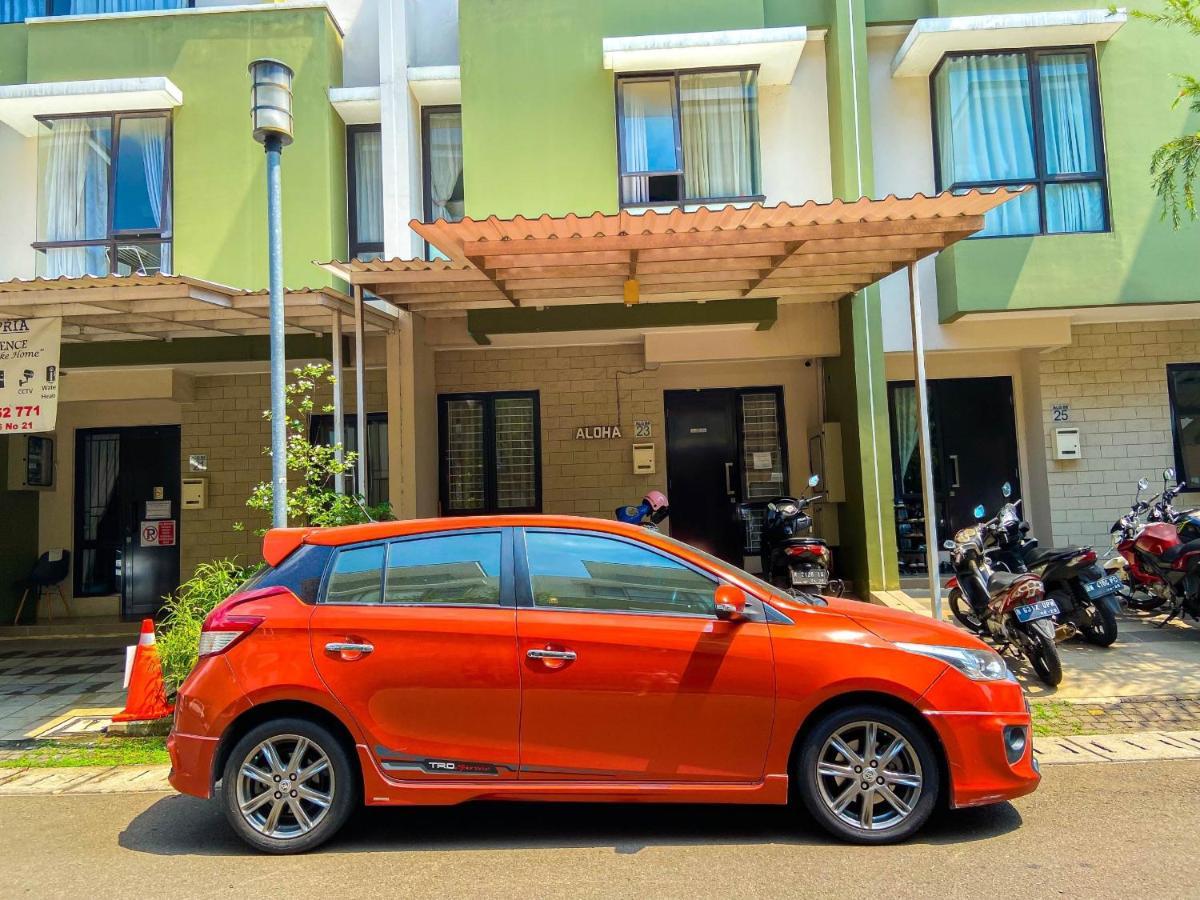 Aloha Guest House - 1 Male Only Tangerang Buitenkant foto