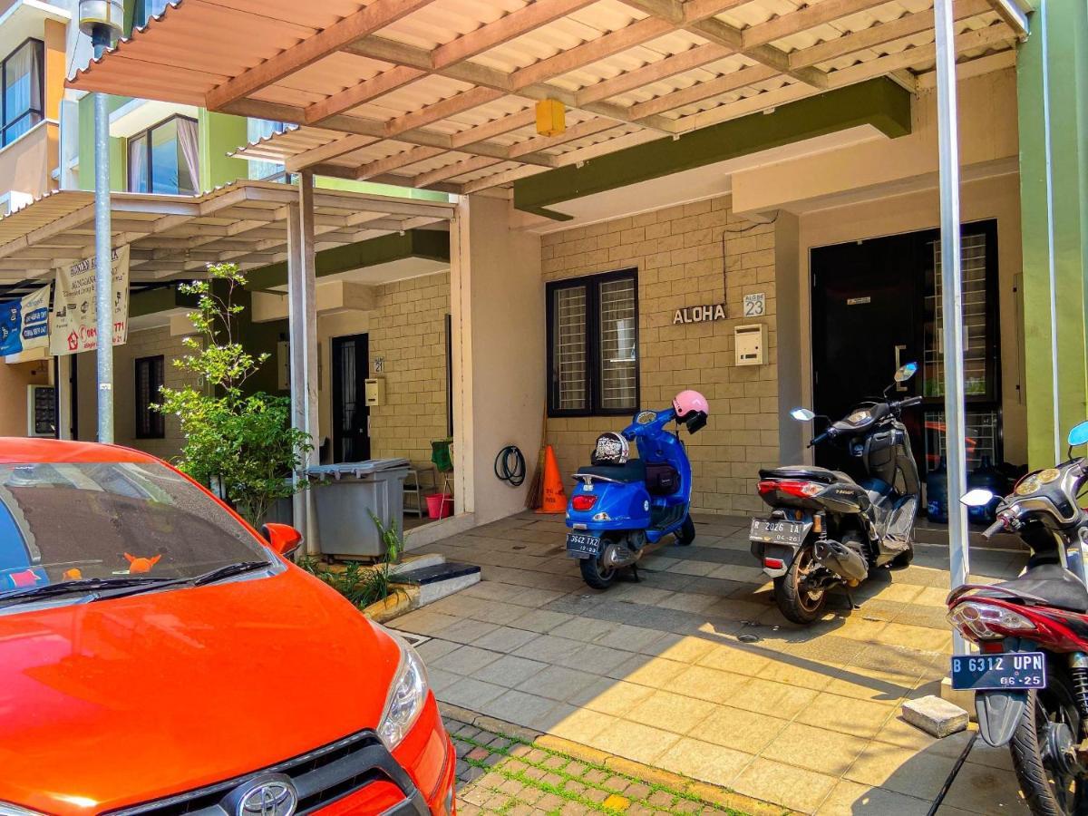 Aloha Guest House - 1 Male Only Tangerang Buitenkant foto