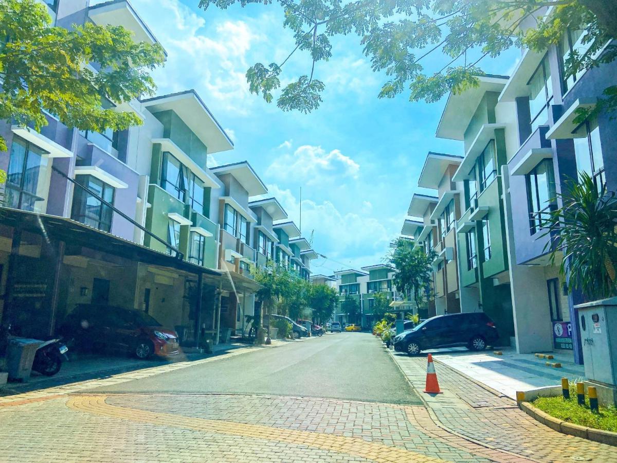 Aloha Guest House - 1 Male Only Tangerang Buitenkant foto