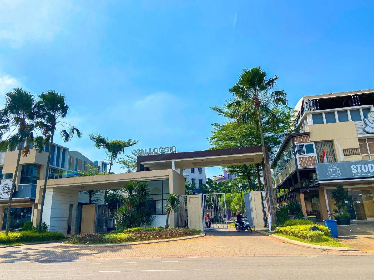 Aloha Guest House - 1 Male Only Tangerang Buitenkant foto